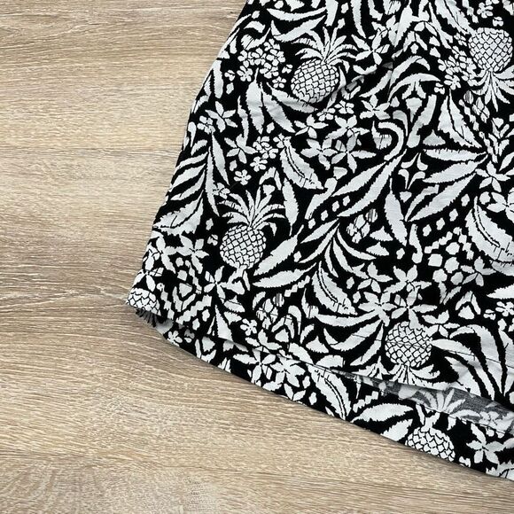 Loft Pineapple Shorts Women's Medium White Black Hawaiian Sunsets Escape Bottom - Picture 2 of 6